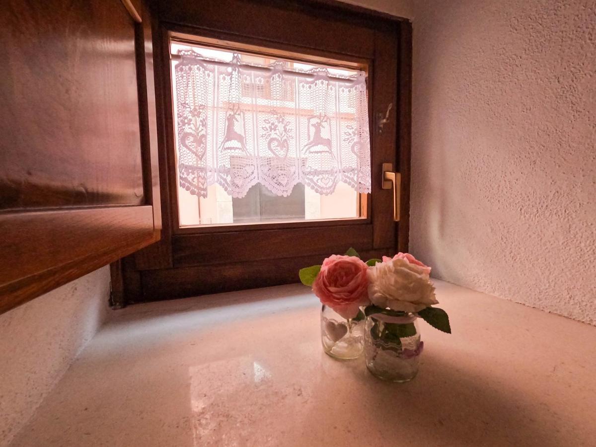 Bed and Breakfast San Domenico House - Centro Storico Л'Акуила Экстерьер фото