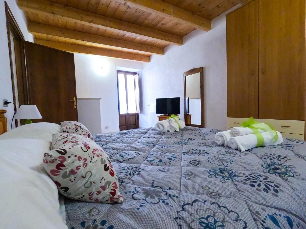 Bed and Breakfast San Domenico House - Centro Storico Л'Акуила Экстерьер фото